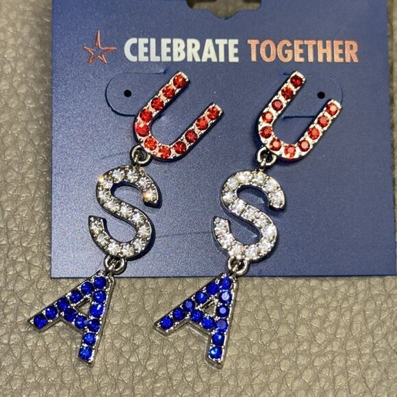 Silver Tone Patriotic USA Drop Earrings independence day - Picture 6 of 7